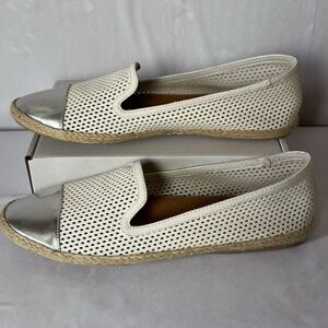 Madden Girl Kendall & Kylie Poppyyy‎ Flats Silver Toe Cap Ballet Slip On Size 8